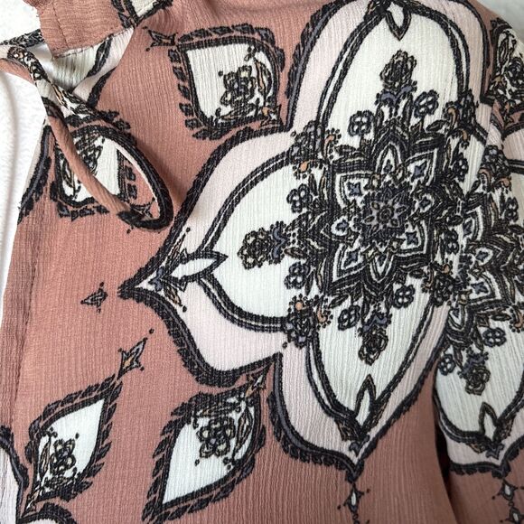 Boutique En Crème Long Sleeved Paisley Dress With Flare Sleeves - Size Medium - Picture 2 of 14